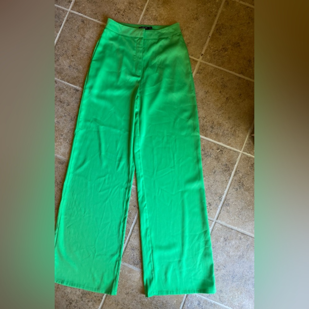 NWT Nasty Gal Collection - Woman’s green mid rise wide leg pants, Size: 2